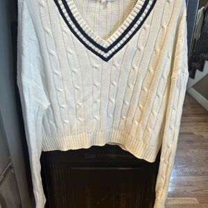 Chic V-Neck Cable Knit Sweater - White